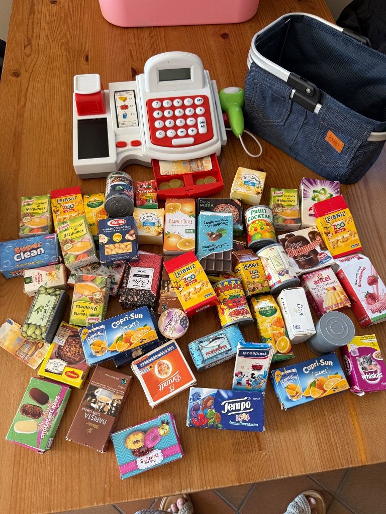 Speelgoedkassa + winkelmand en boodschappen, Enlèvement, Utilisé