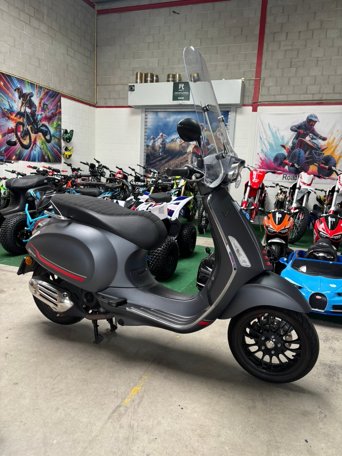 NIEUWSTAAT Vespa Sprint 50cc 1273km ORIGINEEL Snorscooter, Ophalen, Vespa S, Zo goed als nieuw