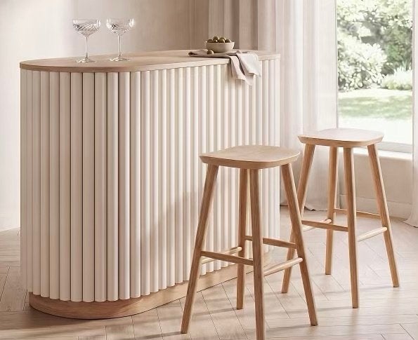 Bar uit rondhout (van Maison du Monde): 450 €, Ophalen