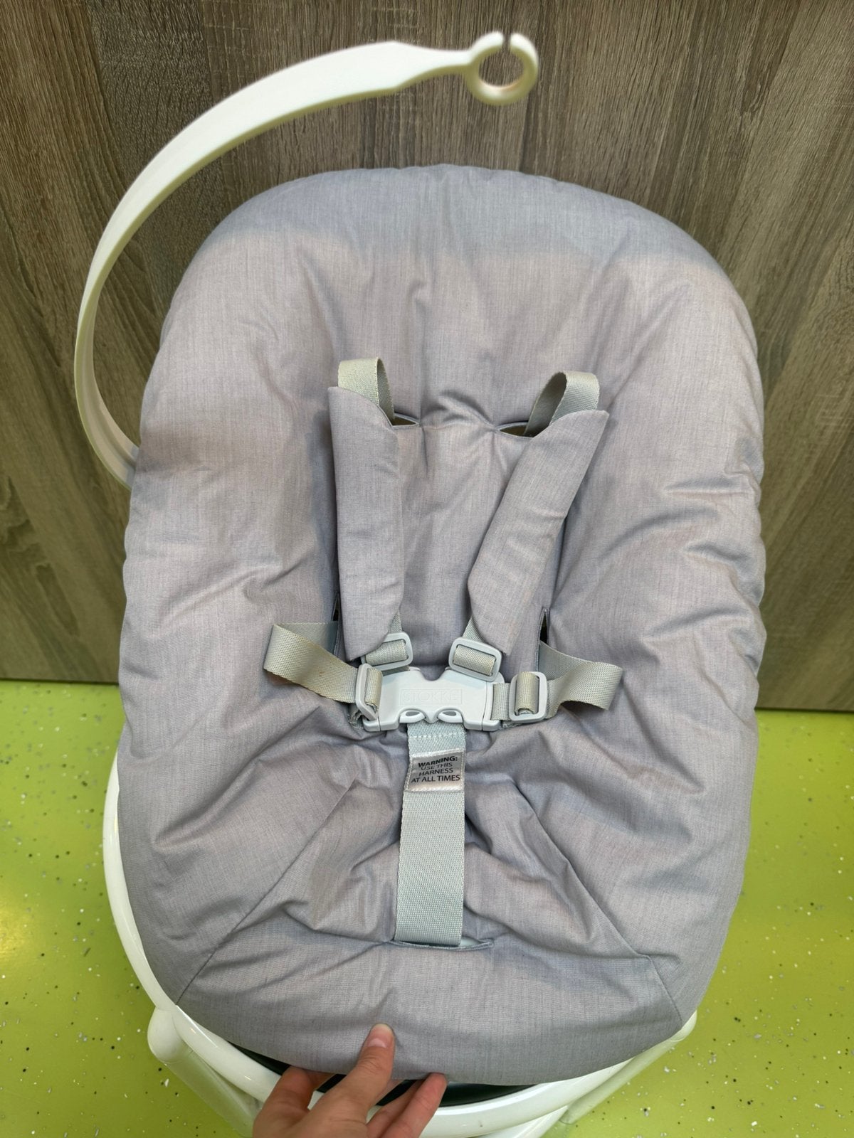 Tripp Trapp newborn set grijs - nieuw model, Enfants & Bébés, Enlèvement, Comme neuf, Autres types, Ceinture(s)