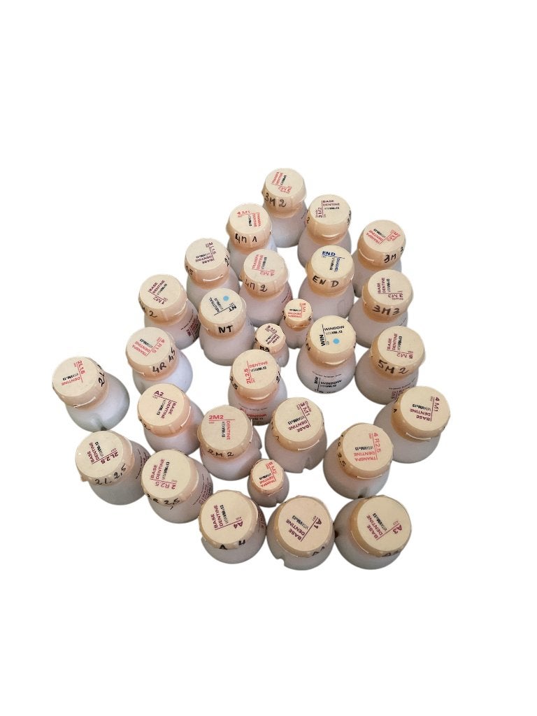 Lot de 90 pots Poudre Céramique Vita Prothèse Dentaire, Enlèvement ou Envoi