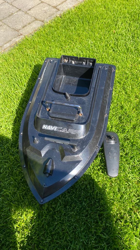 Karpervissen voerbootje, Ophalen, Zo goed als nieuw