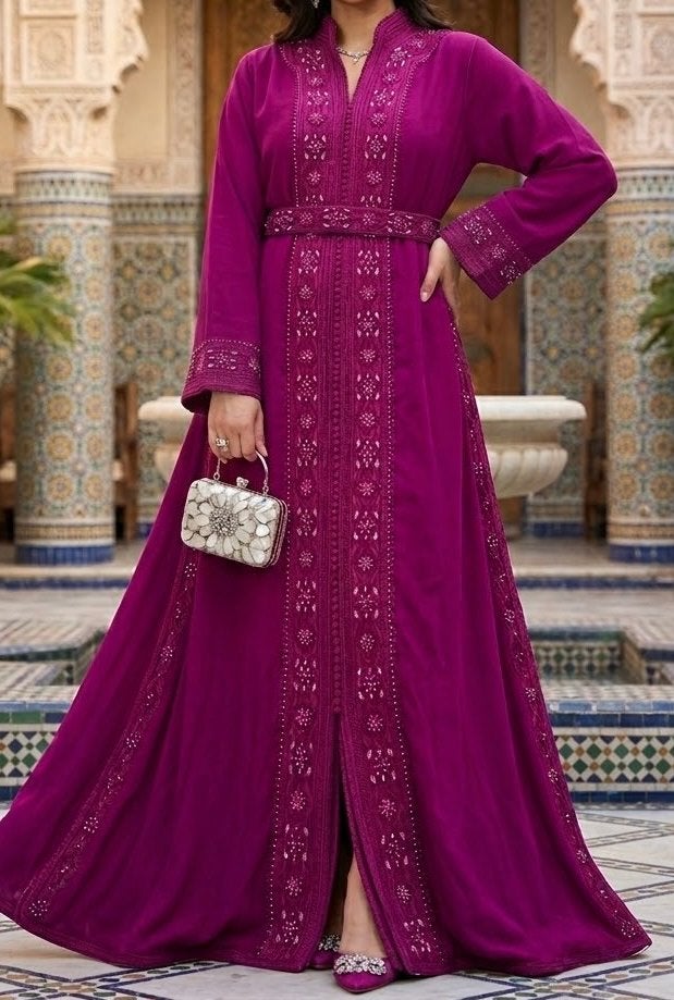 Caftan fushia avec ceinture  taille 38, Vêtements | Femmes, Enlèvement, Comme neuf