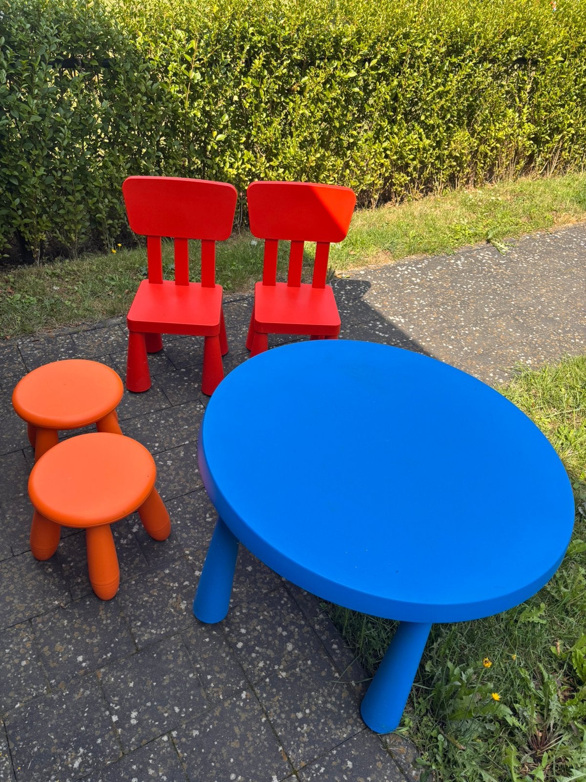 Ikea speeltafel + 2 grote stoelen, Ophalen, Gebruikt