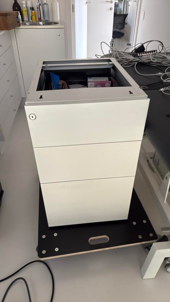 Bureau met kast, Huis en Inrichting, Ophalen, Zo goed als nieuw