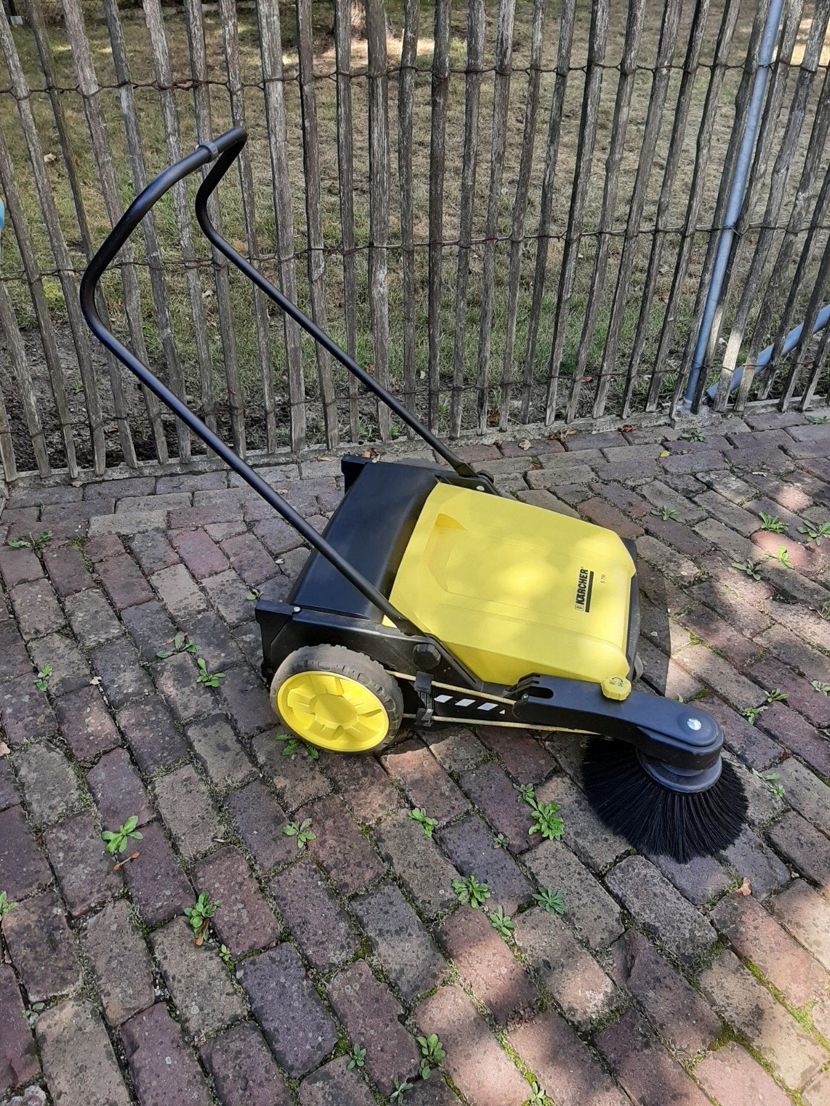 Karcher S750 veegmachine, Tuin en Terras, Veegmachines, Ophalen, Zo goed als nieuw, KARCHER