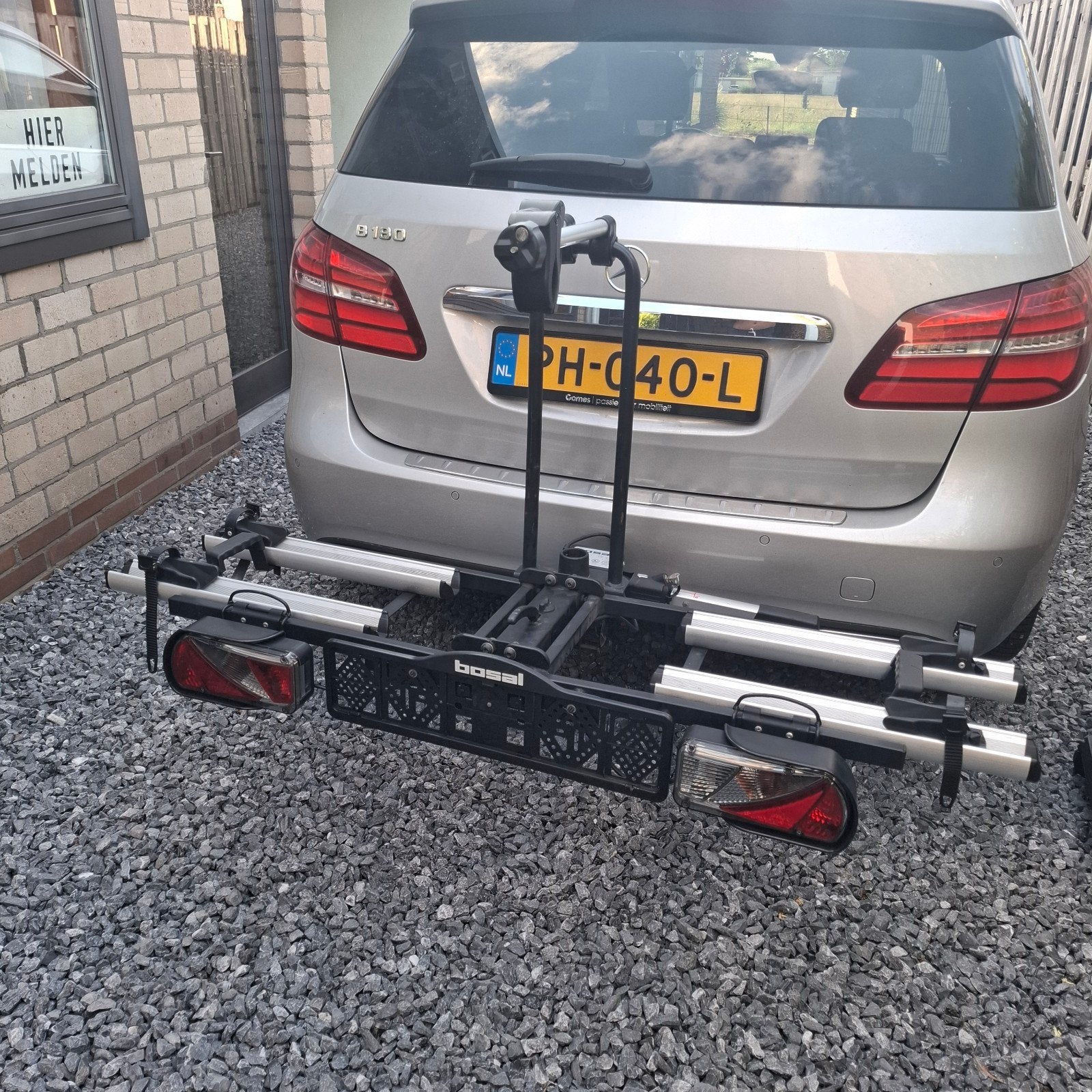 BOSAL tourer fietsdrager inklapbaar, kantelbaar voor 2 ebike, Ophalen
