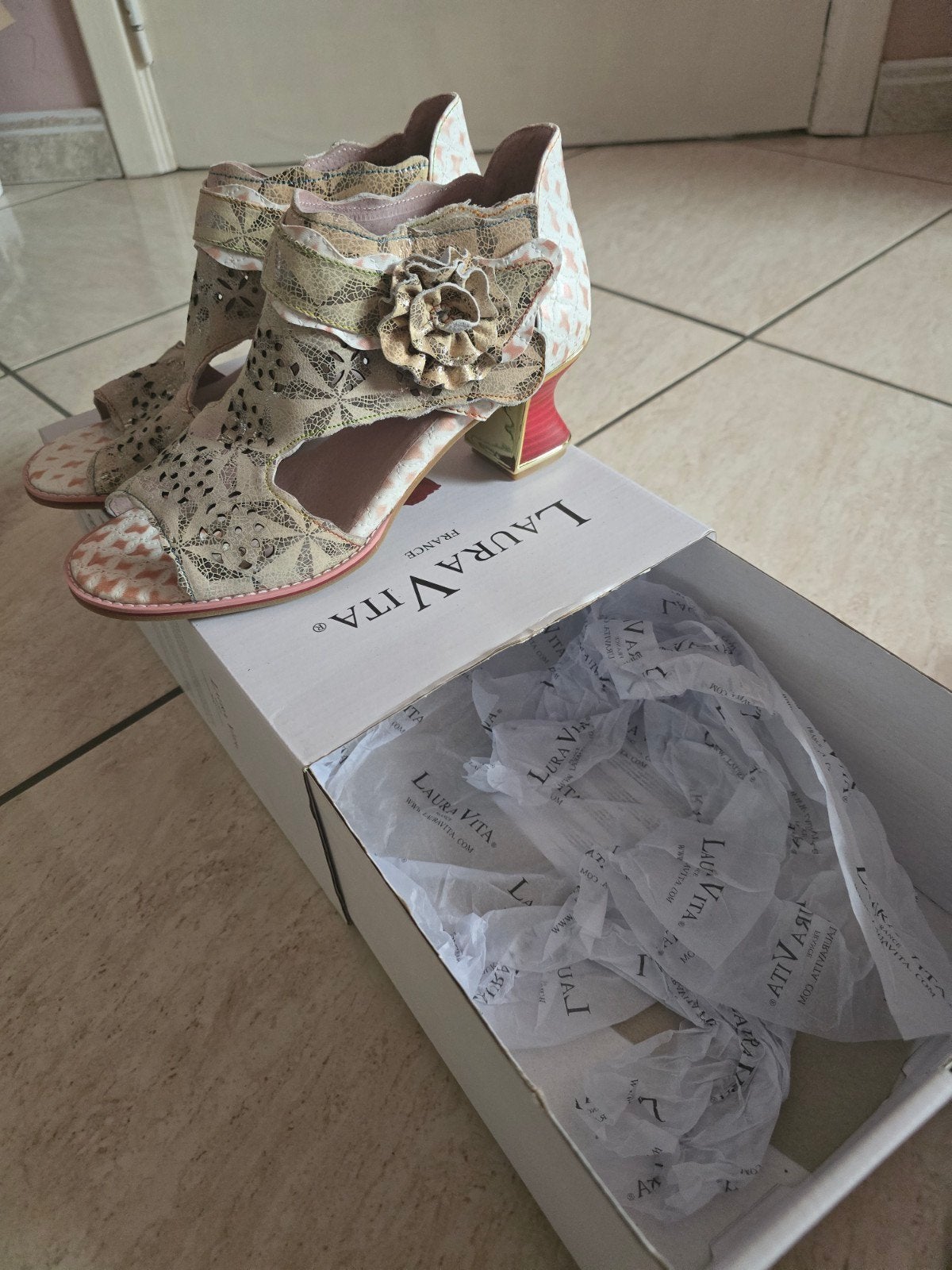 Sandales Laura Vita taille 39, Kleding | Dames, Ophalen