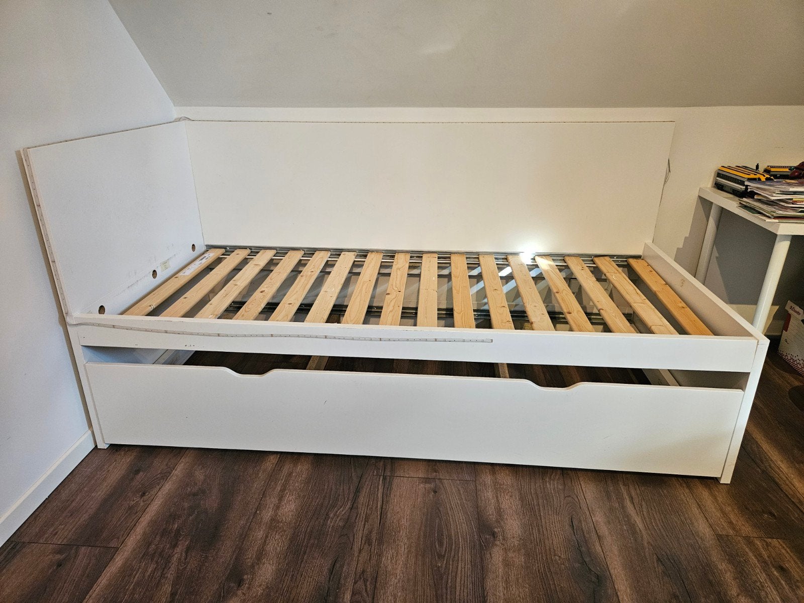 Eenpersoonsbed 90x200 wit met logeerbed, Huis en Inrichting, Slaapkamer | Bedden, Ophalen, Gebruikt, 90 cm, Eenpersoons