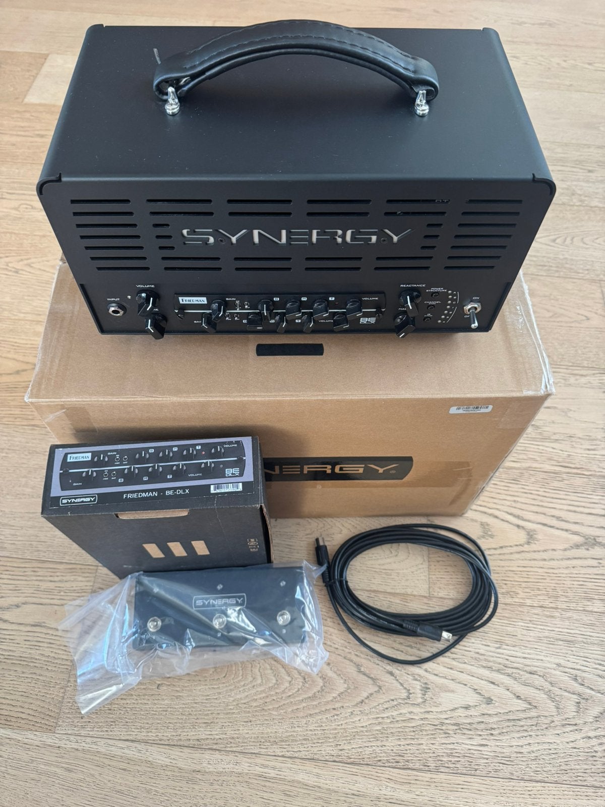 Synergy syn20 ir + friedman be/dlx module, Muziek en Instrumenten, Versterkers | Bas en Gitaar, Ophalen of Verzenden, Zo goed als nieuw