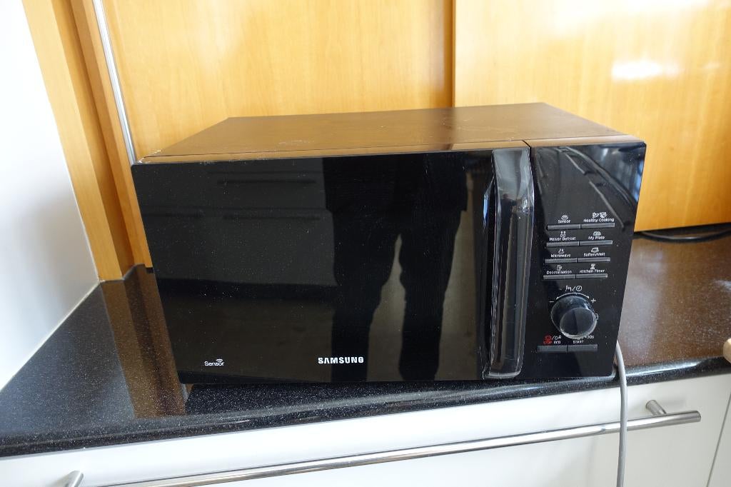 Samsung Micrgolfoven, Elektronische apparatuur, Microgolfovens, Gebruikt, Vrijstaand, Microgolfoven, 45 tot 60 cm, Crisp, Grill
