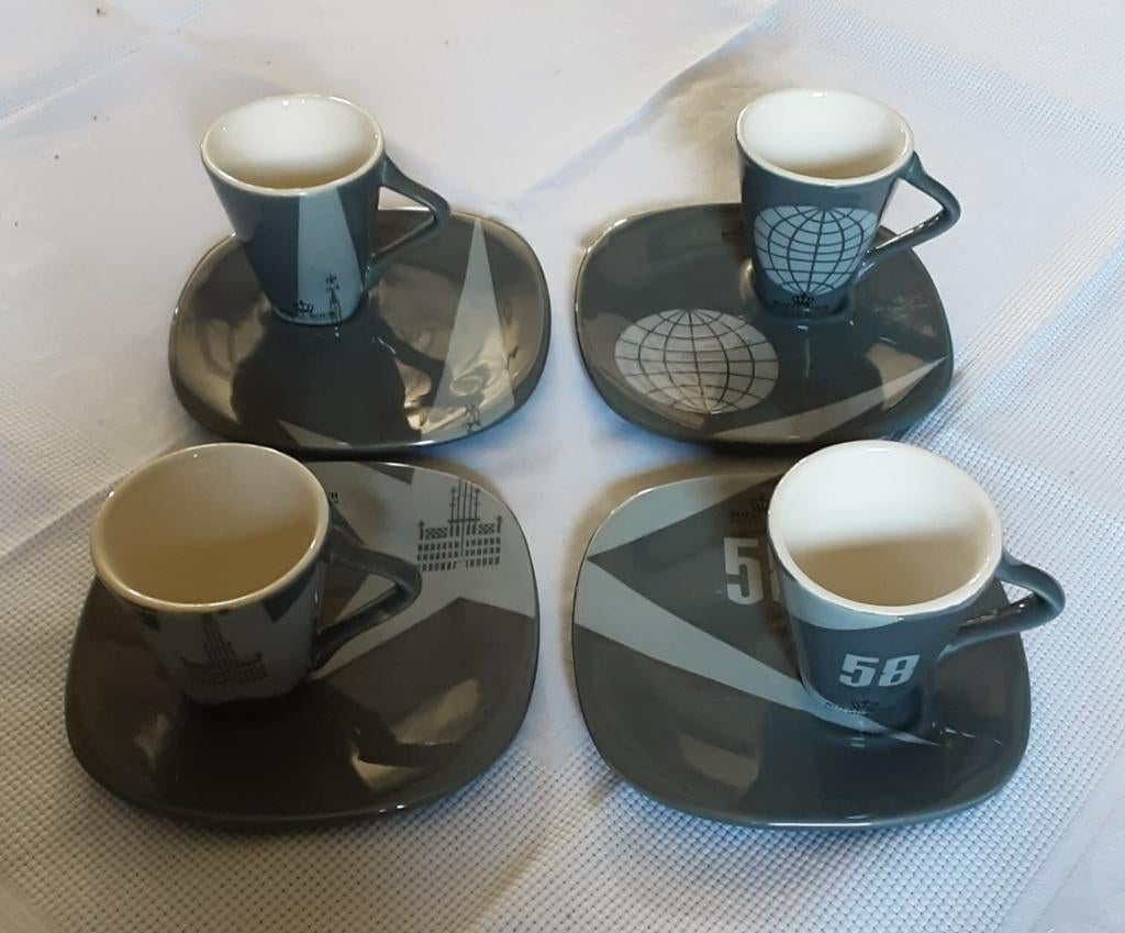 4 sacs/soucoupes à expresso Villeroy & Boch Expo 58, Collections, Rétro, Autres types, Enlèvement ou Envoi
