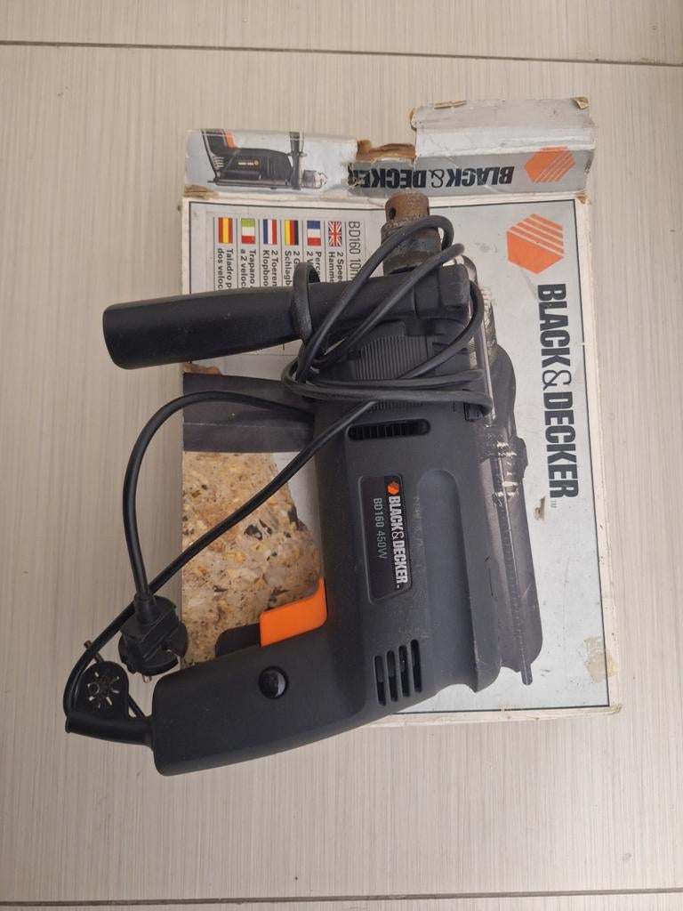 Perceuse Black & Decker BD160 450W — entièrement fonctionnel, Bricolage & Construction, Outillage | Scies mécaniques, Enlèvement