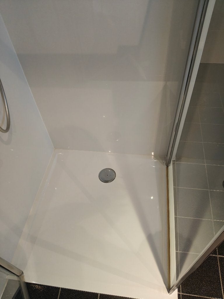 Douche, Ophalen, Zo goed als nieuw, Steen, Douche
