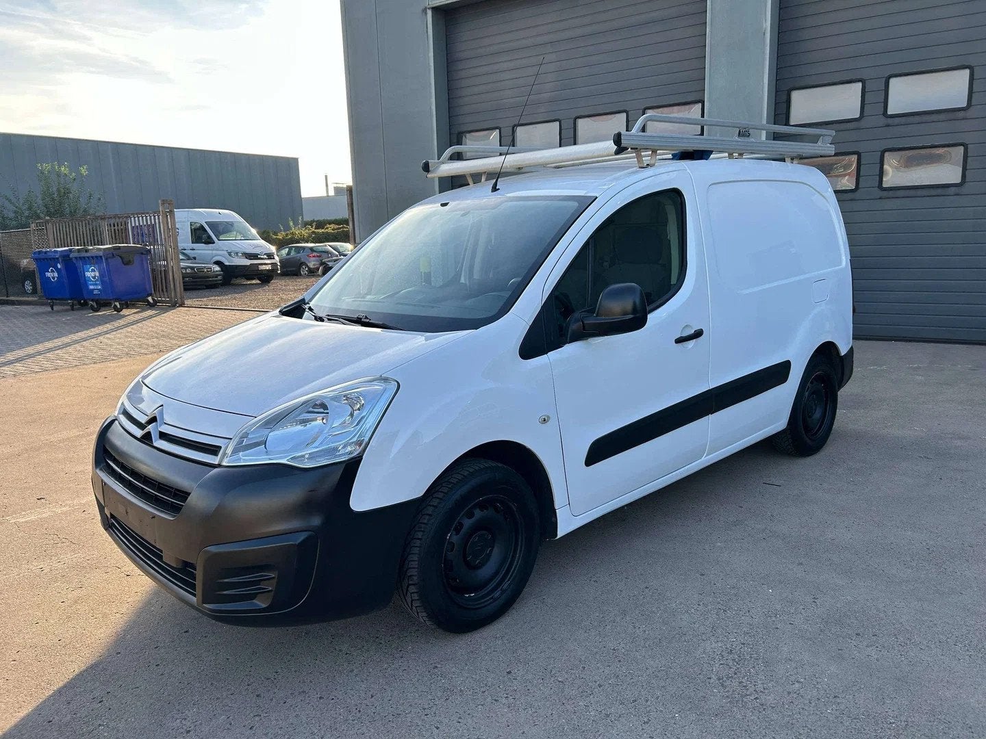 Citroën Berlingo 1.6 hdi 73 kw nette wagen zie foto's, Achat, Euro 6, Entreprise, Boîte manuelle