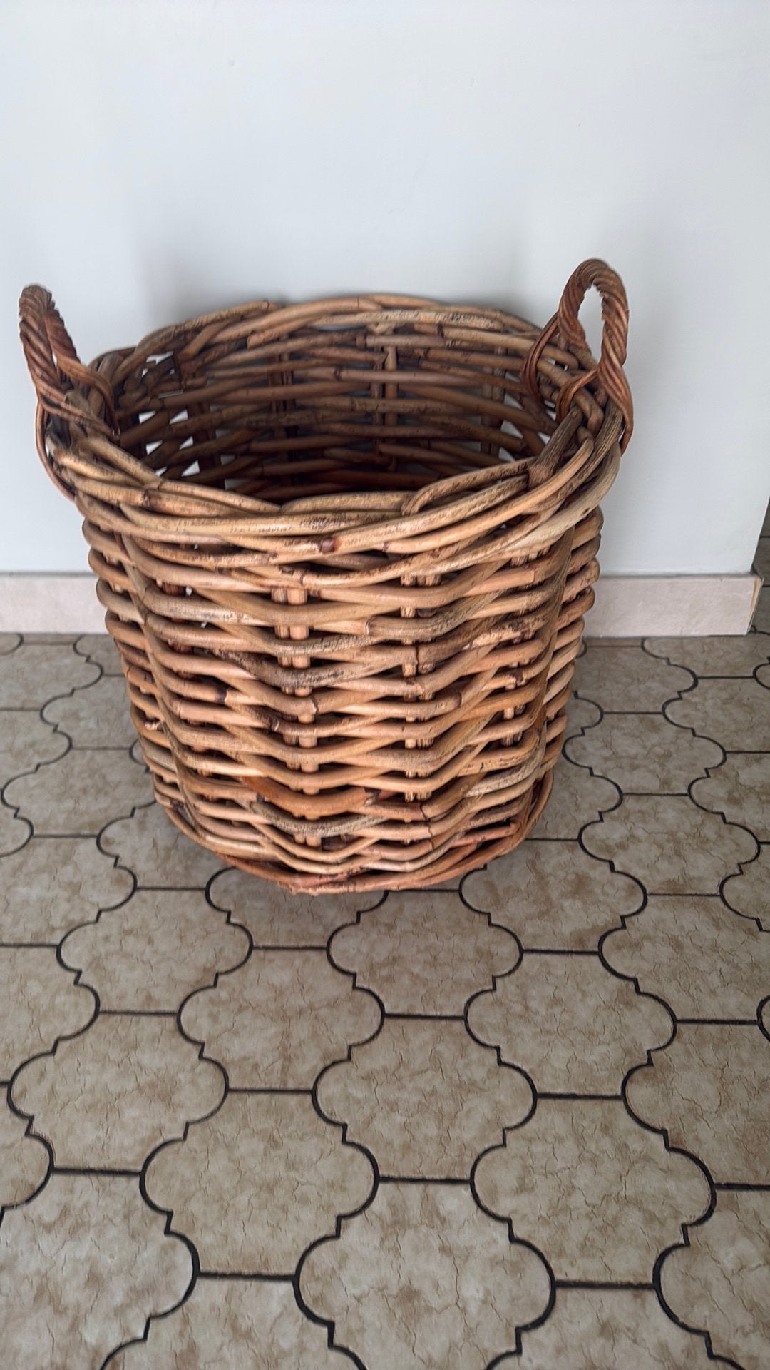 Rieten mand voor hout, Ophalen, Zo goed als nieuw, Hout, Mand