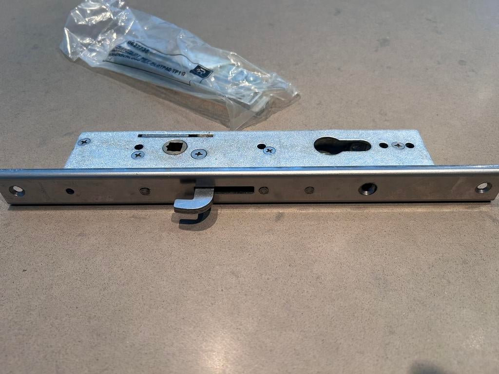 Haakslot met slotpad==Sobinco, Ophalen, Nieuw