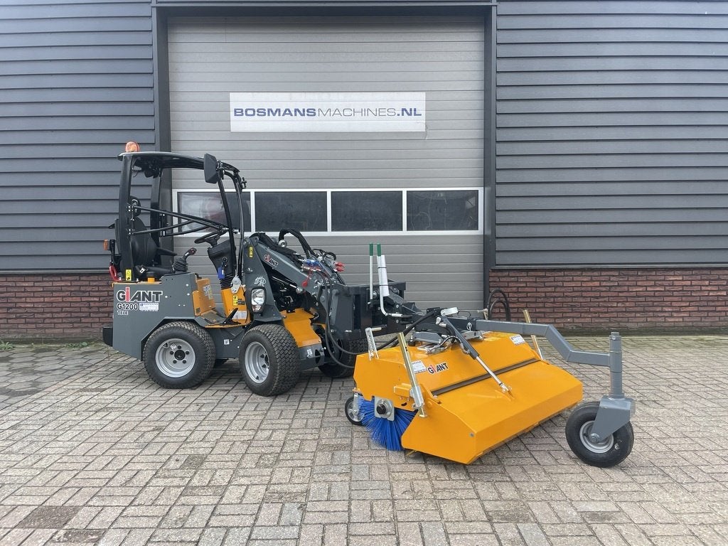 Giant veegmachines ECO PRO, Articles professionnels, Machines & Construction | Pièces