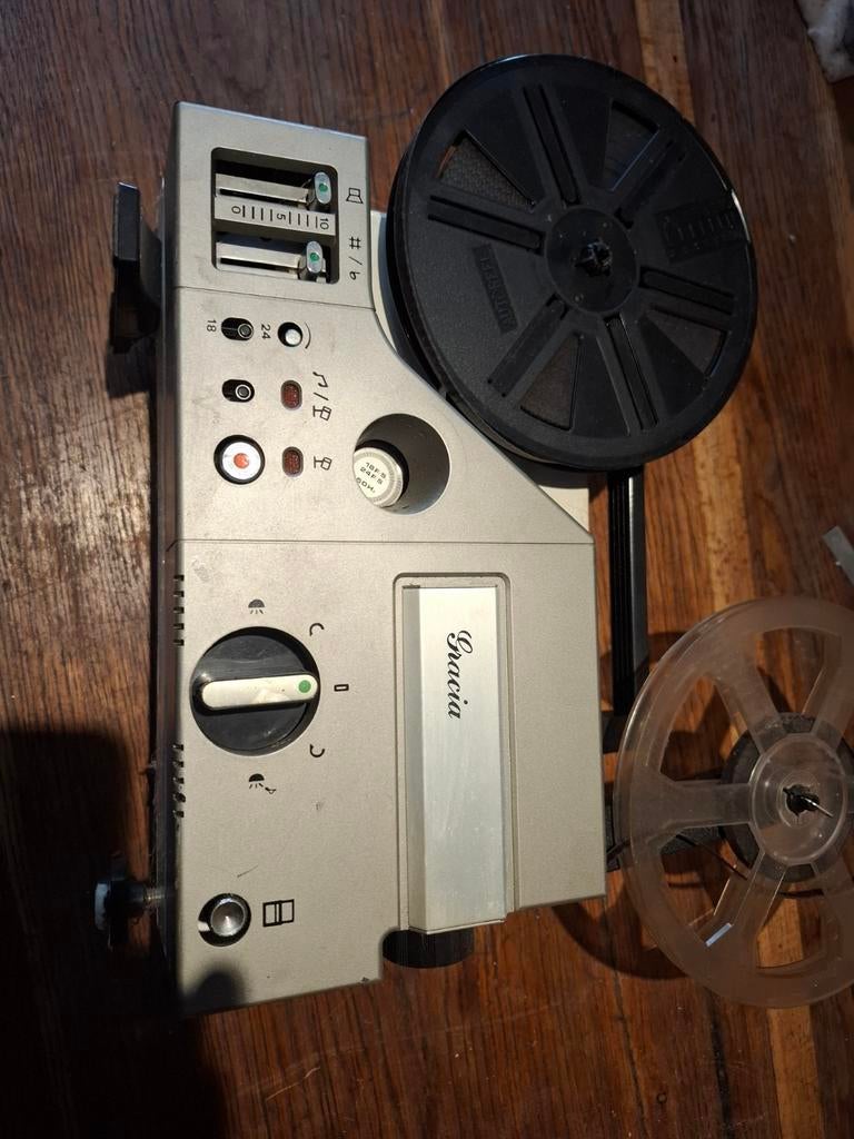 Filmprojector 8mm, Ophalen