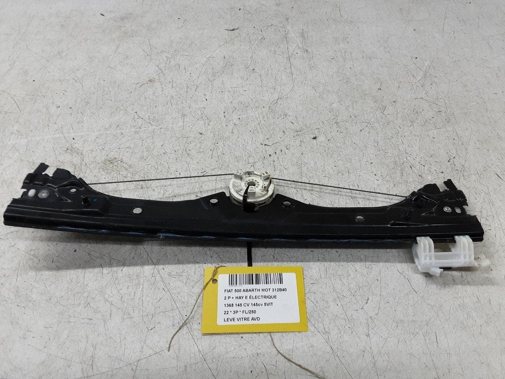 RAAMMECHANIEK RECHTS VOOR Abarth 500 / 595 / 695 (01-2008/-), Taurusavenue 1
2132 LS  Hoofddorp, NL, Webaccessibility@stellantis.com
