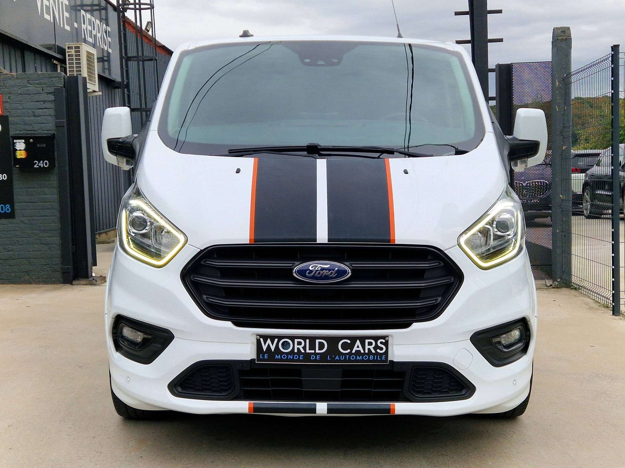 Ford Transit Custom 2.0 TDCi L2H1 Sport Multi S/S - TVAC/BTW, Autos, Cuir, Achat, 6 portes, Euro 6