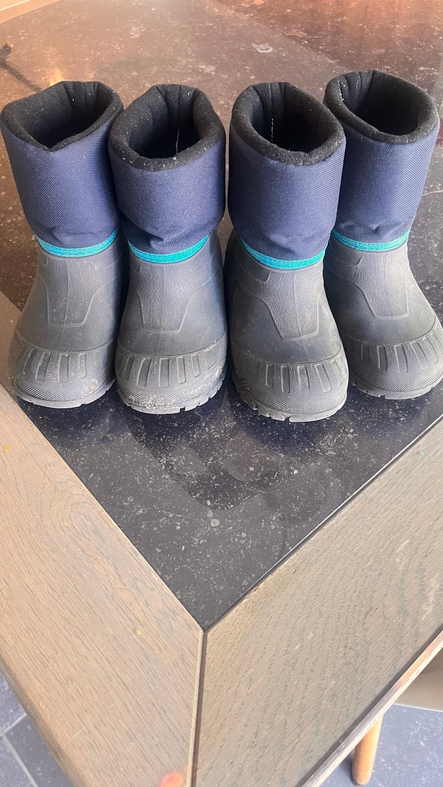 Sneeuwlaarzen maat 28/29 - 2 paar, Kinderen en Baby's, Ophalen, Jongen of Meisje, Laarzen, Zo goed als nieuw