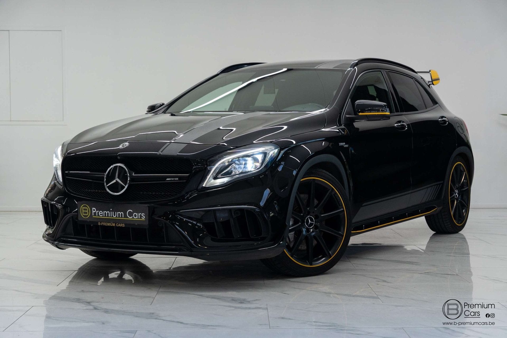 Mercedes-Benz GLA 45 AMG 4MATIC! Edition one! Sfeer! ACC! me, Dealer onderhouden, Gebruikt, 4 cilinders, Zwart