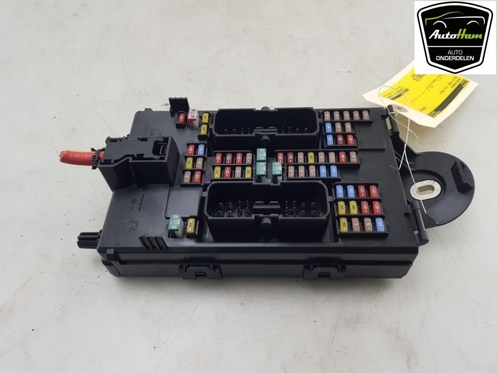 BOITIER FUSIBLES Volvo XC90 II (|31346672|), Utilisé, Volvo