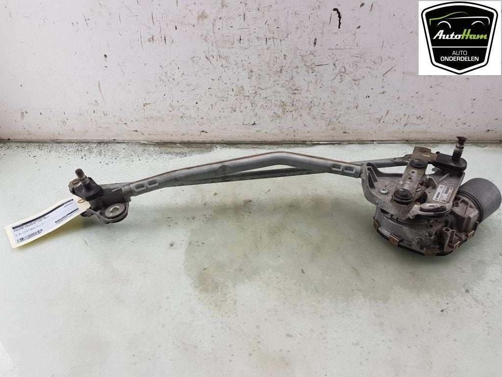 RUITENWISSER MECH + MOTOR Porsche Panamera (971G), Robert Bosch AG, Gebruikt, Porsche, Robert-Bosch-Allee 1
74232  Abstatt, DE