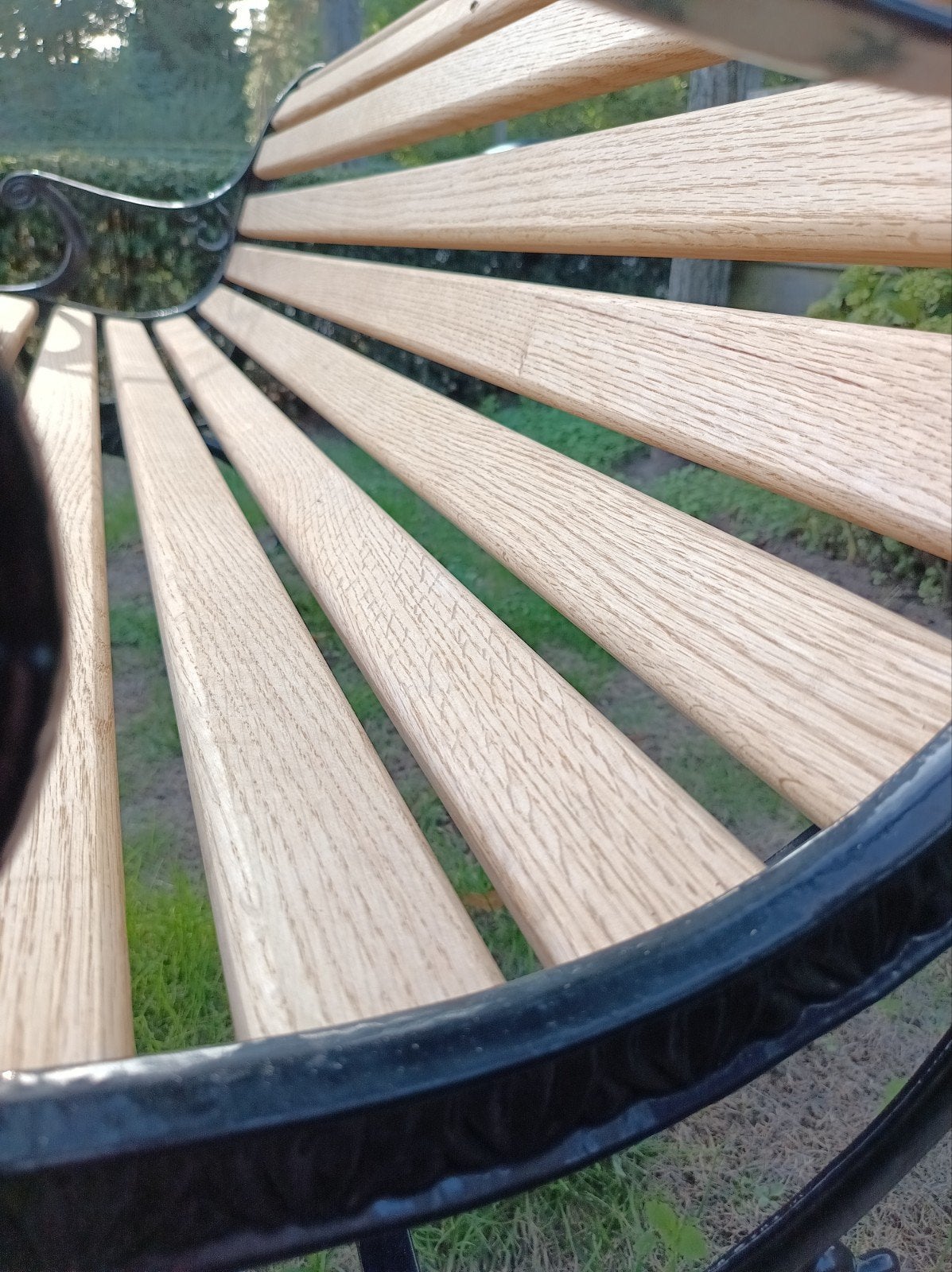 Gerestaureerde gietijzeren tuinbank met massief eiken latten, Tuin en Terras, Ophalen, Nieuw, Hout