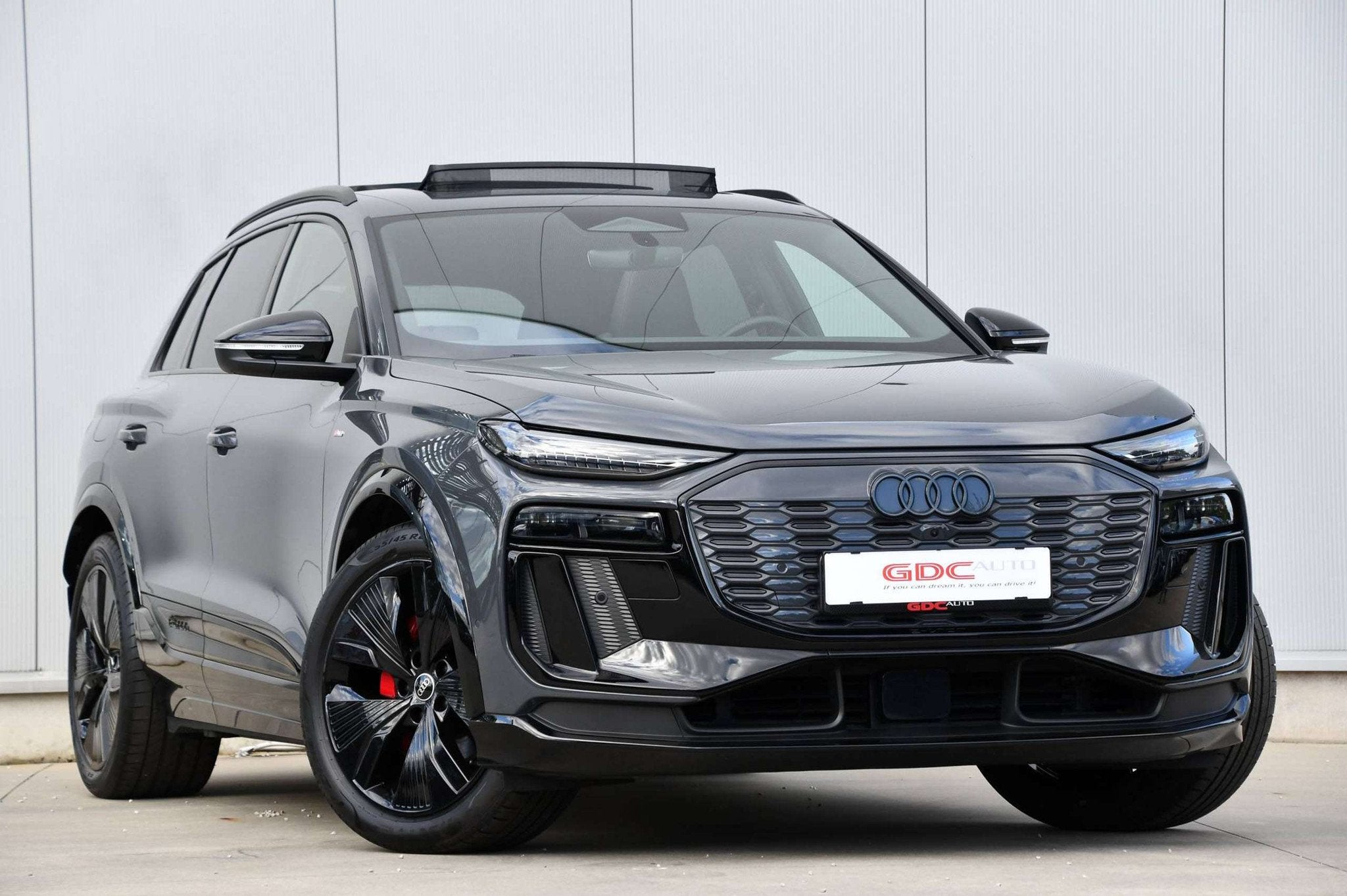 Audi Q6 e-tron Q6 e-Tron Quattro Edition one grey l SOH l Lu, Autos, Argent ou Gris, Achat, Entreprise, Noir