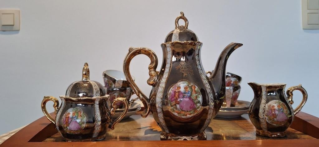 Koffieservies, Ophalen