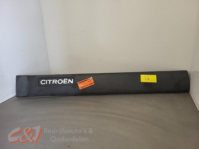 Bande décorative d'un Citroen Berlingo, -, 3 mois de garantie, Utilisé, -