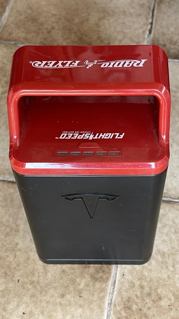 Tesla Radio Flyer, Ophalen, Gebruikt