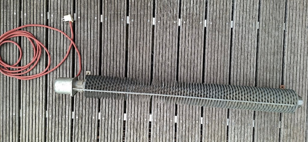 Radiateur à ailettes SIEMENS 120cm - 1500w, Bricolage & Construction, Enlèvement, Radiateur, 60 à 150 cm, 800 watts ou plus