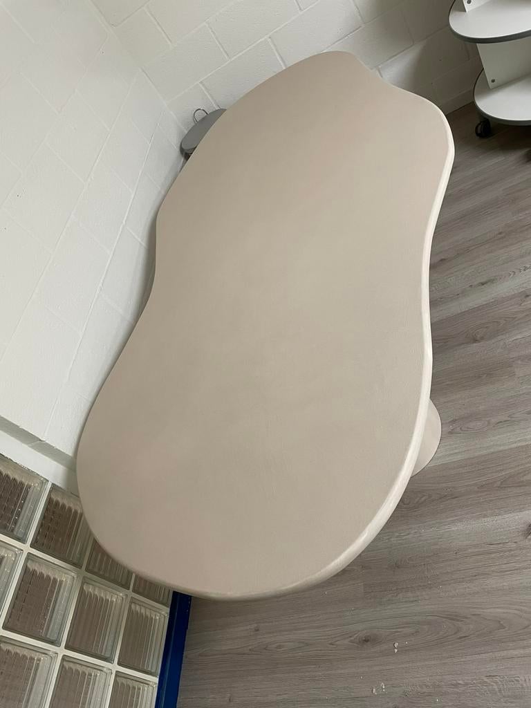 Betoncire tafel, Ophalen, Zo goed als nieuw