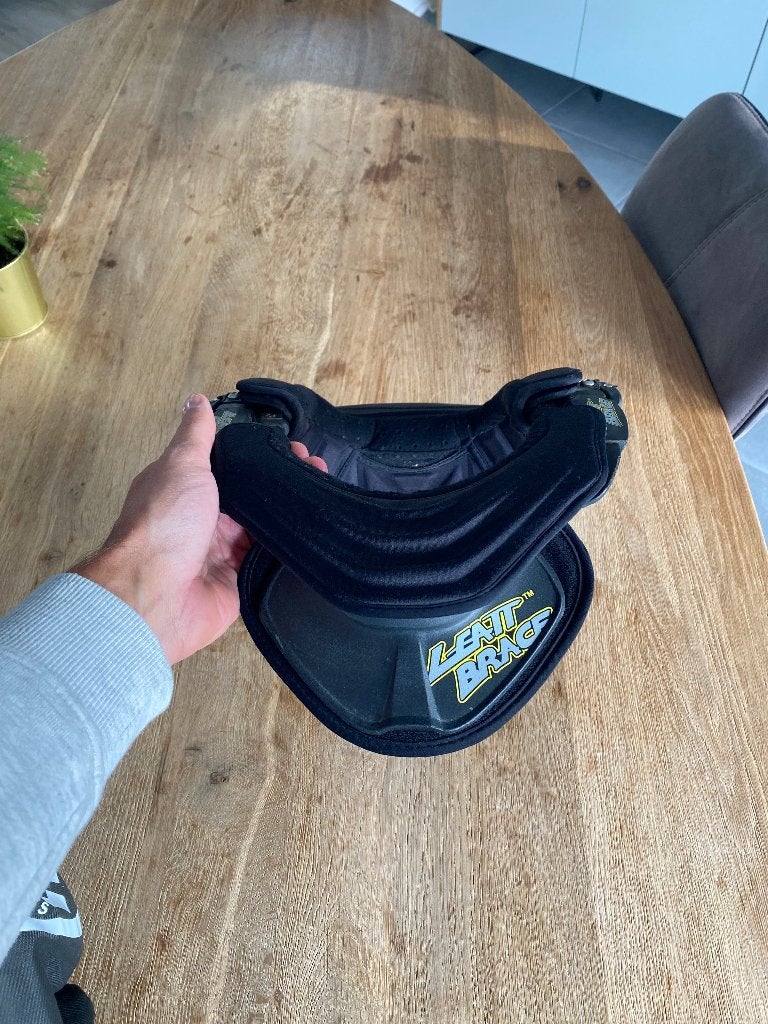 Leat brace, Diversen, Ophalen, Gebruikt