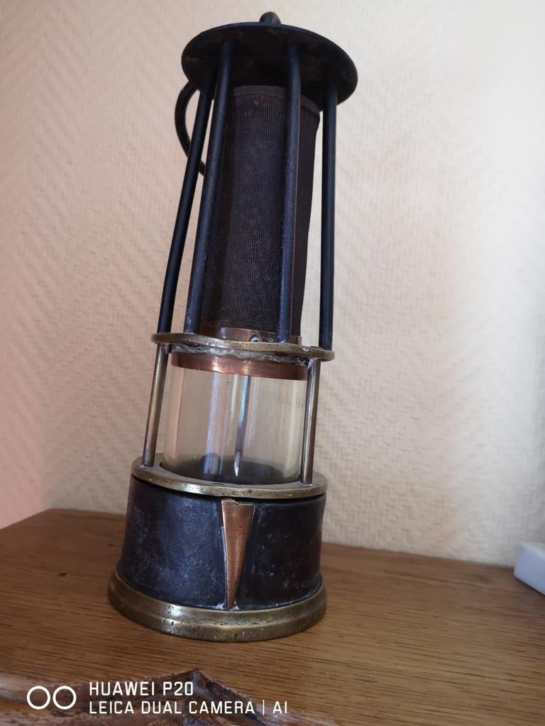 Lampe de mineur ancien le ver sais du val saint Lambert, Antiek en Kunst, Ophalen