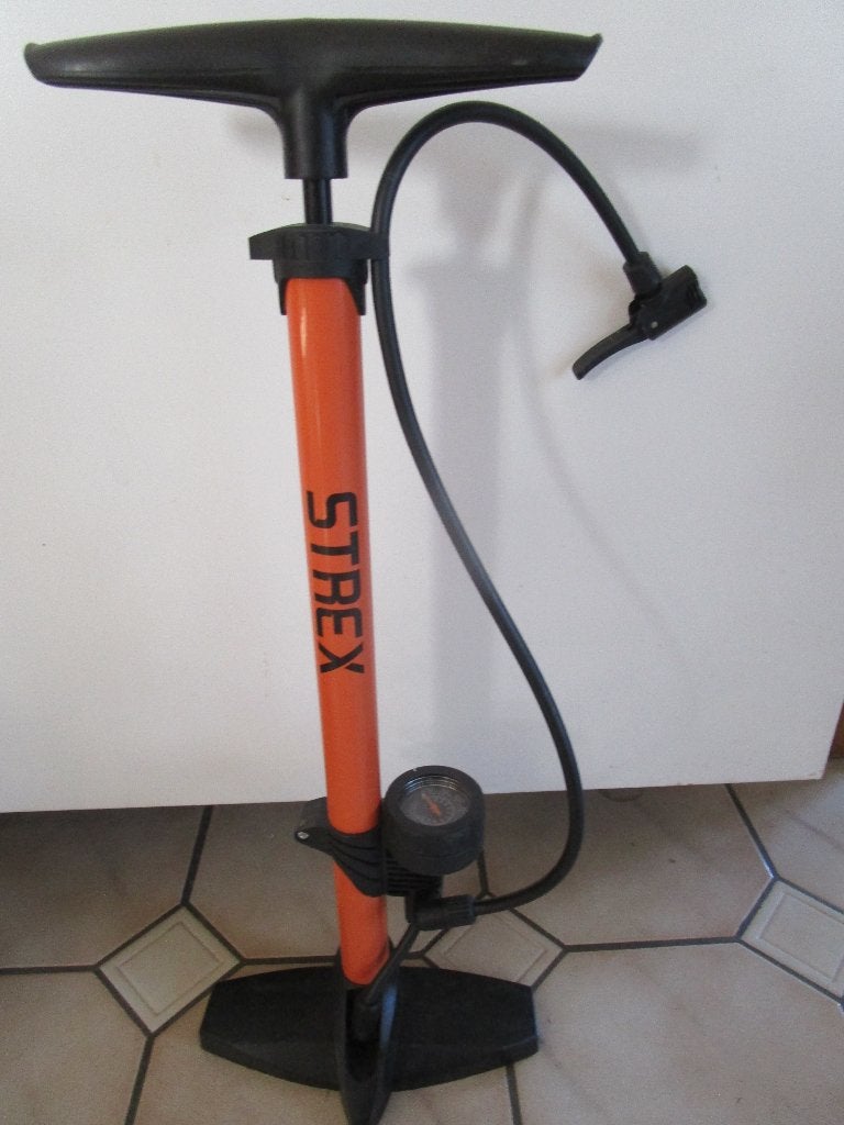 fietspomp met drukmeter 'strex', Ophalen, Drukmeter, Zo goed als nieuw
