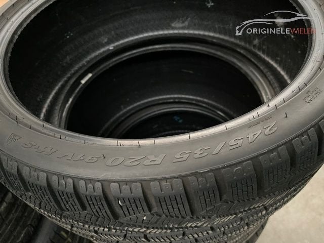 20 '' Winterbanden Pirelli 245-35-20 + 295-30-20 Profiel 7 /, Autos : Pièces & Accessoires, Pneus hiver, 295 mm, Véhicule de tourisme