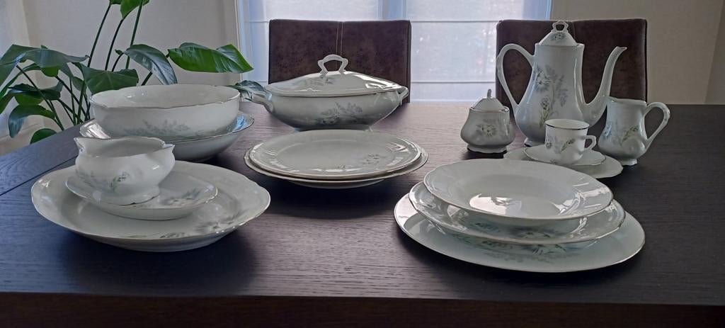 Servies 12 personen Limoges, Huis en Inrichting, Ophalen