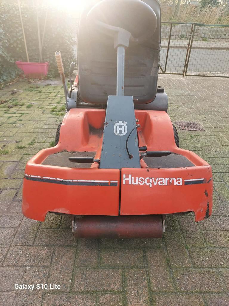 Huqskavarna, Jardin & Terrasse, Tondeuses autoportées, Enlèvement, Comme neuf, 90 à 120 cm