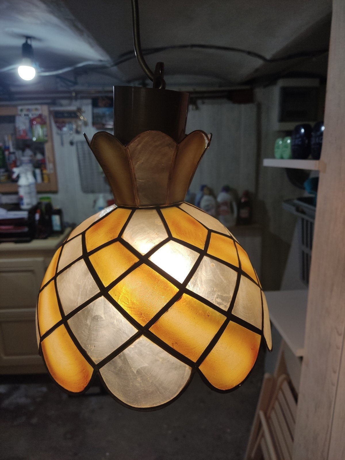 Petit lustre en nacre, Suspension, Jaune, Rond, Enlèvement