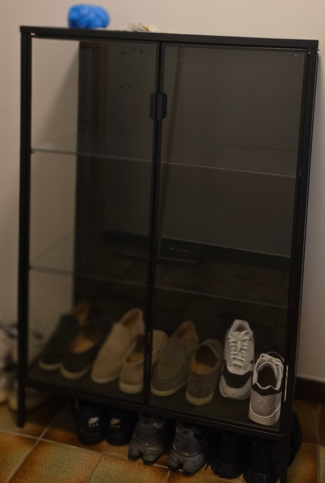 vitrine Ikea métal noir et verre dimensions voir photos, Maison & Meubles, Enlèvement