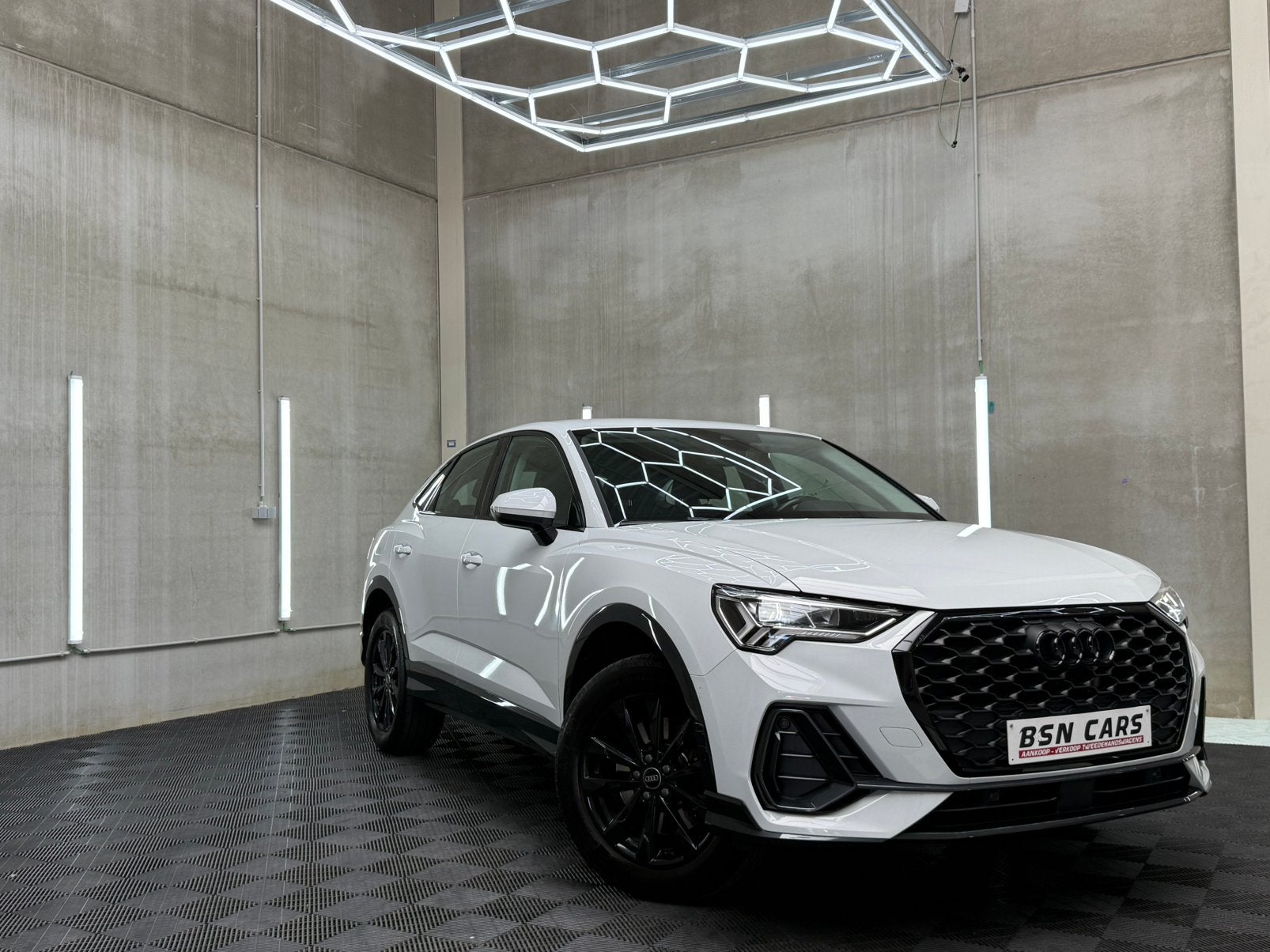 AUDI Q3 SPORTBACK/HYBRIDE/LEER/LANE/CAMERA/CARPLAY/GARANTI, Autos, Essai à domicile, Achat, Euro 6, Entreprise