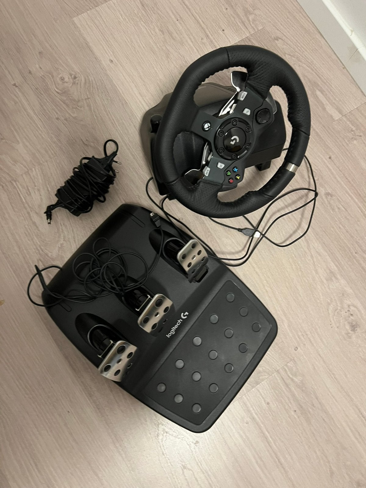 Logitech G920, IN NIEUWSTAAT, Ophalen of Verzenden, Zo goed als nieuw