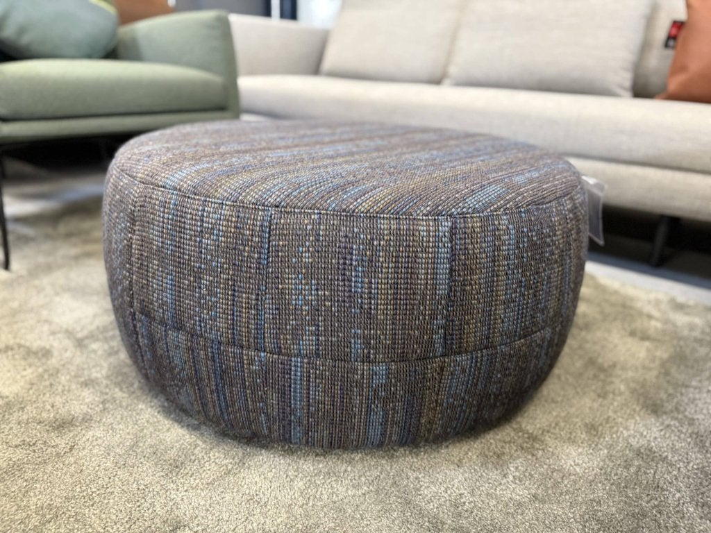 Nieuw Design on Stock Barrell 80 Poef Nevada stof Hocker, Neuf, Enlèvement ou Envoi, Rond, Design on Stock