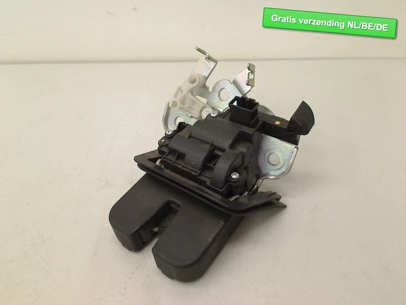 SERRURE COFFRE Audi Q5 (8RB) (01-2008/05-2017) (8R0827505), Auto-Union-Straße  1,
85057  Ingolstadt, DE, Info@audi.de, Haillon arrière