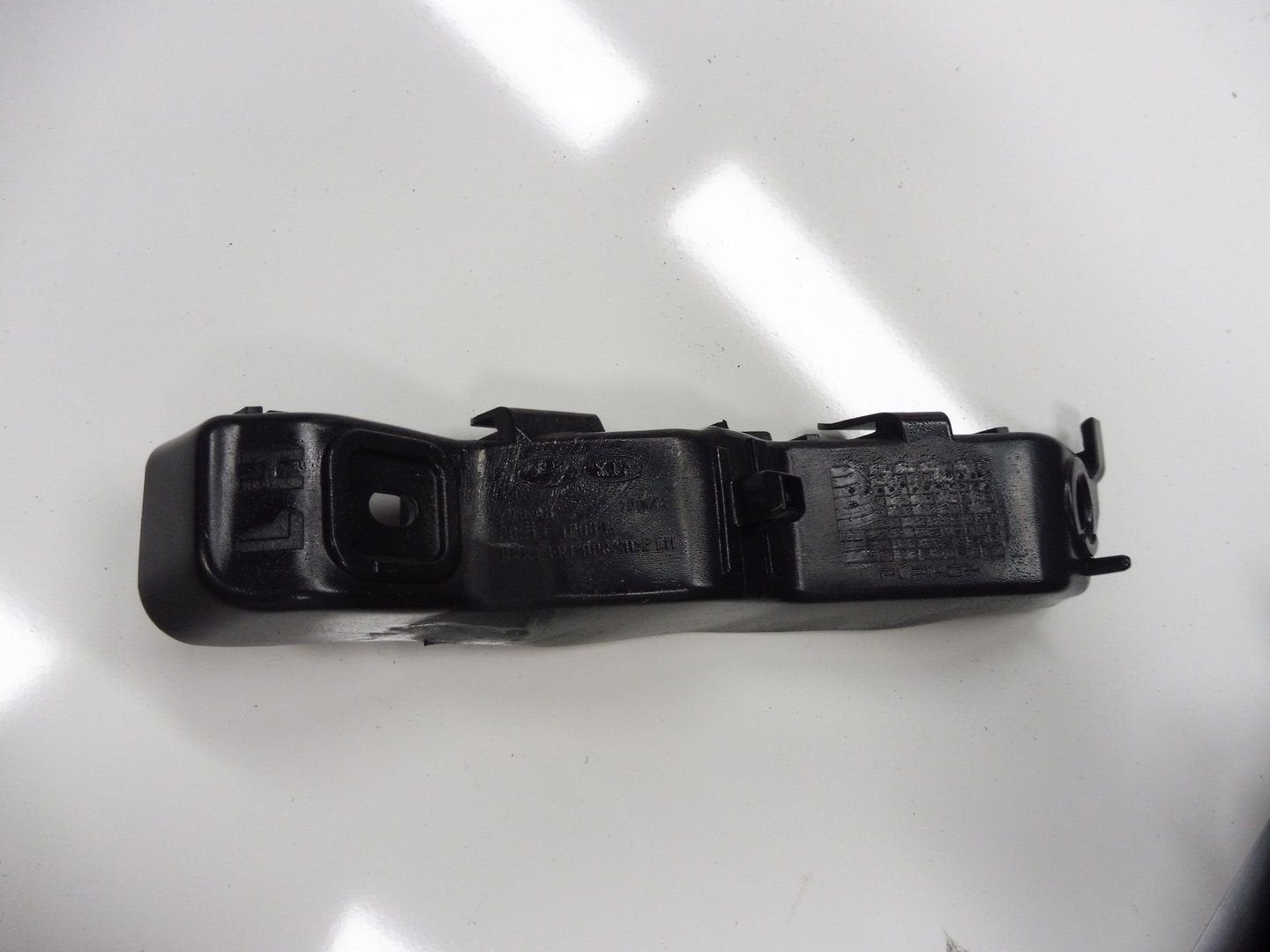 Bumpersteun links-voor Kia Venga, Kia, -, Utilisé, -