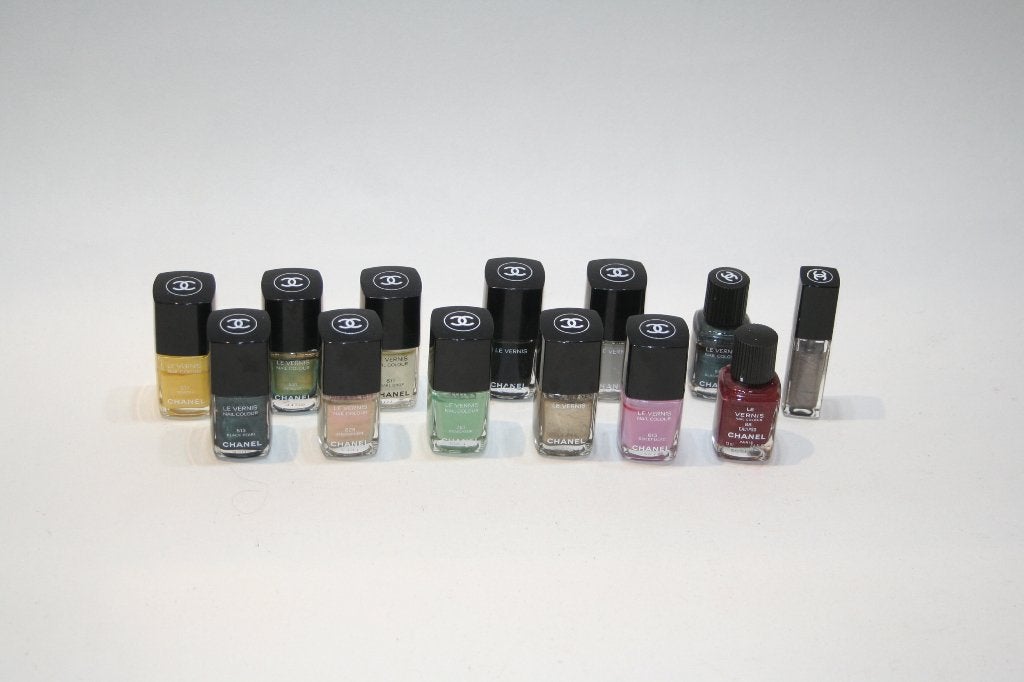 13 Chanel 13 vernis à ongles différents légèrement entamés, Envoi, Utilisé